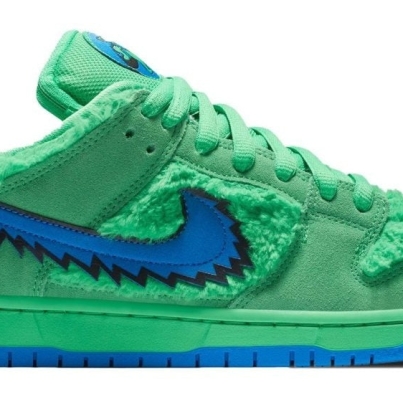 Nike-SB-Dunk-Low-Grateful-Dead-Bears-Green-e1596115135978